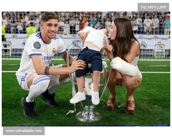 巴尔韦德当选乌拉圭足球先生 皇马中场三连庄再创辉煌